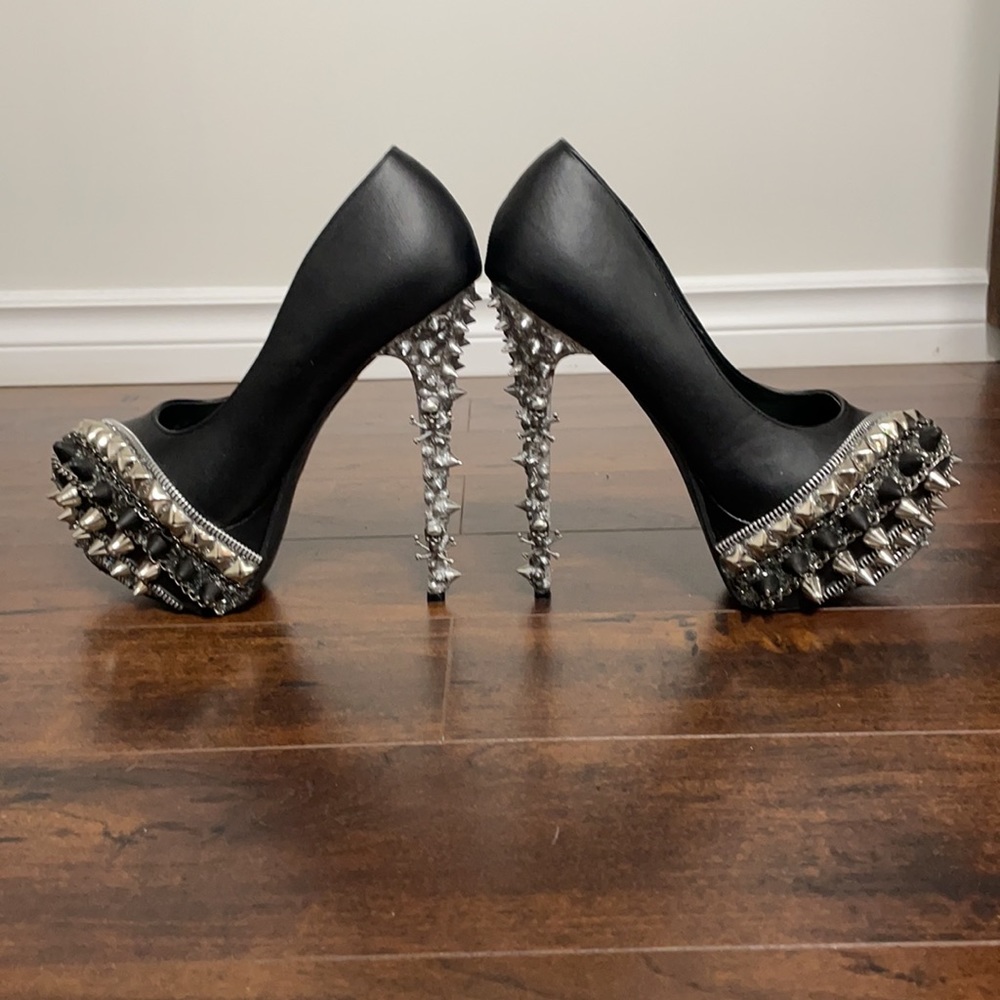Spiked Studded Skull Zipper Chain High Heels - Picture 4 of 11